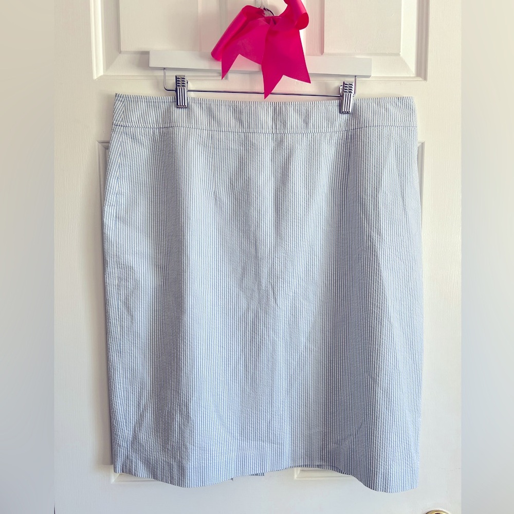Brooks Brothers Blue and White Seersucker Pencil Skirt Size 16 EUC 25” long